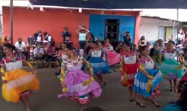 Antorcha promueve cultura mexicana en Chicoloapan 