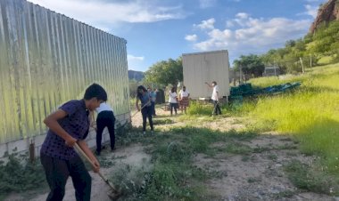 Maestros de México reprueban gestión mediocre de Delfina Gómez en la SEP