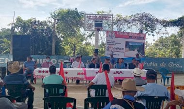 Urge crear nueva fuerza política tras desastres de Morena: César Hernández