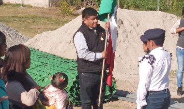 Antorchistas de Chicoloapan conmemoran aniversario de Independencia de México 