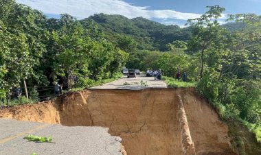 Pavimentación de caminos rurales, otro fracaso del Gobierno federal en Guerrero
