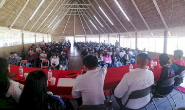 Estudiantes de Ajalpan, Tehuacán y la Mixteca conforman el comité seccional de FNERRR