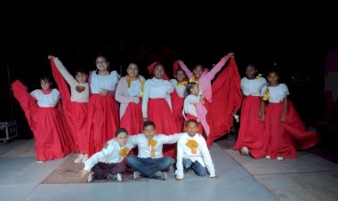 Grupo de danza de La Paz participa fiestas culturales de Juquila