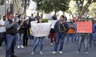 Transportistas piden parar la verificación en Puebla
