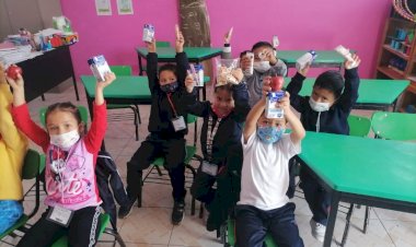 Alumnos del preescolar  Humberto  Gutiérrez reciben desayunos fríos