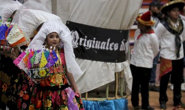 Llega La Guelaguetza a Tecomatlán