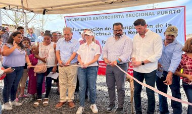 Reciben antorchistas de la Reserva 4 a Paty Lobeira; logran apoyos para sus colonias