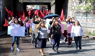 Marchan padres de familia antorchistas a las oficinas de Bienestar