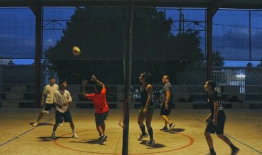 Juegan en Coahuila partido de preparación de voleibol rumbo a Espartaqueada