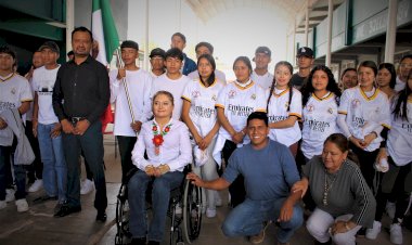 Abanderan a atletas zacatecanos rumbo a  Espartaqueada 2023