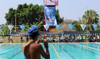 Selectivo de Zacatecas logra 11 medallas en natación en la  Espartaqueada Deportiva 