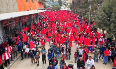 Cientos de bajacalifornianos recuerdan a mártires antorchistas; exigen justicia en Guerrero
