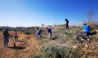 Vecinos de Zapopan acuerdan dignificar acceso a su colonia con trabajo colectivo