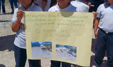Ejidatarios exigen construcción del puente “La Muralla”