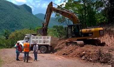 Se reanuda pavimentación de la carretera Ocotito- Zoyatepec