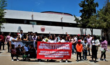 Exigimos respeto a los derechos laborales de Martha Delia González