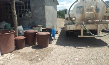 Abastecen de agua potable a El Encinal, Galeana