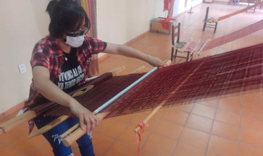 Reportaje | Artesanos potosinos rescatan la tradición del rebozo