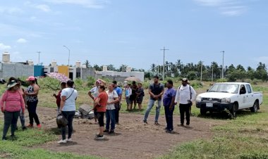 Avanzan trabajos topográficos del proyecto de vivienda popular en Tecomán, Colima