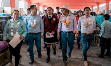 Construyen techado en el CBTa 168