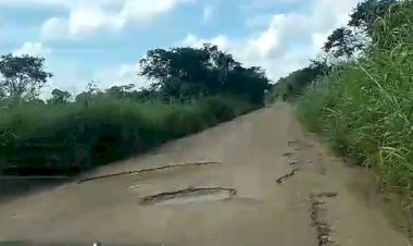 Denuncian en Campeche abandono de carreteras por “austeridad republicana”