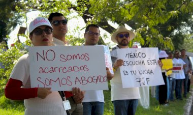 Trabajadores del PJF están en su derecho de protestar y defenderse:  López Carreón