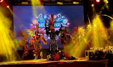 Grupos Culturales Antorchistas engalanan celebración del Día de Muertos en Mixquic, Tláhuac