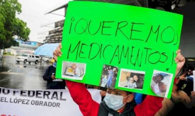 Capitalinos denuncian grave desabasto de medicamentos en sector salud de CDMX