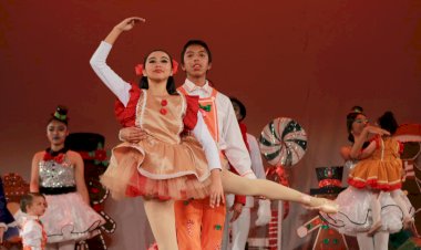 Alumnos de academia de ballet antorchista realizan emotiva presentación navideña