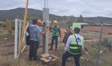 Familias de Las Pereas tendrán energía eléctrica antes de que concluya el año