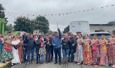Celebran antorchistas de Jilotepec inauguración de ampliación eléctrica