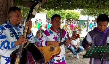 Músicos, sin apoyo gubernamental ni espacios dignos