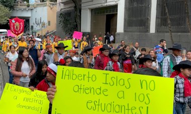 Respuesta a Alberto Islas Reyes y a sus plumas a sueldo