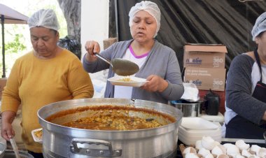 Labor de cocineras antorchistas, digna de reconocer en la XXI Espartaqueada