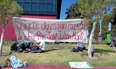 Docentes hidalguenses exigen respeto a sus derechos laborales en su día