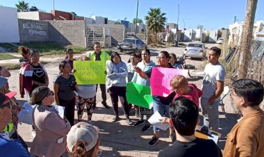 Denuncian en Aquiles Serdán entrega de casas con daño estructural