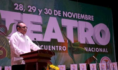Edil de Tecomatlán apertura XXIV Encuentro Nacional de Teatro